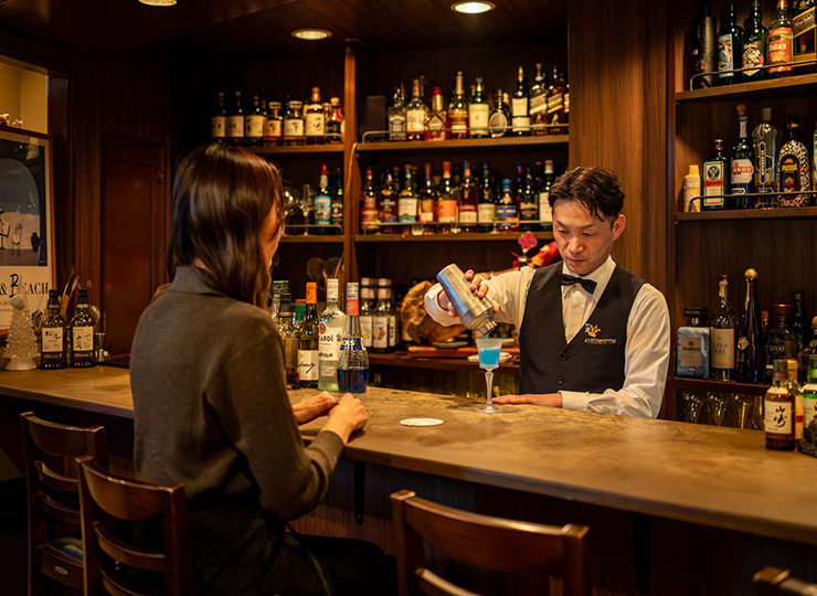 STAY BAR